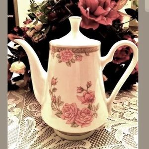 Crown Ming China Jian Shiang Christina Teapot